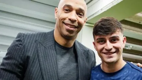 张宁22分威尔士40分 辽宁边线失误惊险击败山西